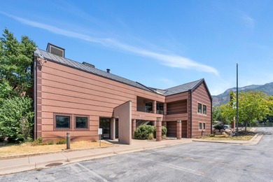 High-visibility office, warehouse, and flex building in Ogden - photo 8