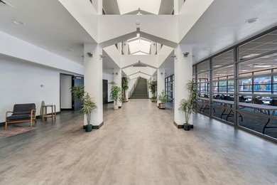 High-visibility office, warehouse, and flex building in Ogden - photo 10