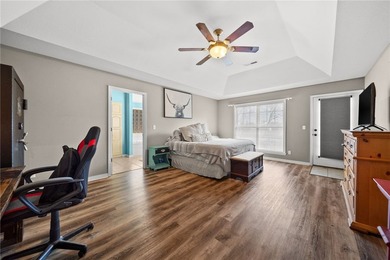 Priced below market value and ready to sell! This brick home - photo 6