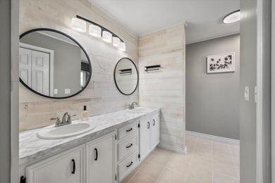Welcome to 3564 Hunters Oak Lane -- a beautifully updated Johns - photo 20