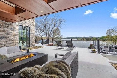 Waterfront Architectural Masterpiece Priced BELOW appraised - photo 32