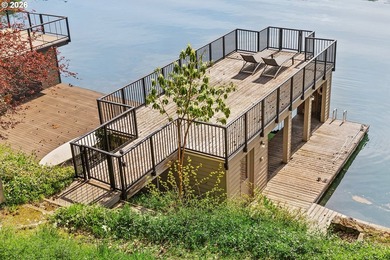 A rare Richard Sundeleaf-designed lakefront treasure on Oswego - photo 8