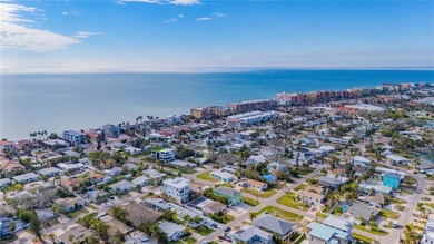 120 FEET OF WATERFRONT TO BUILD YOUR DREAM HOME An incredible - photo 8