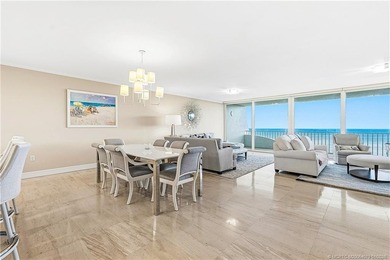 Beautifully renovated, direct oceanfront condominium offering - photo 4