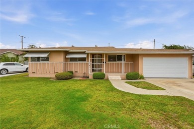 A rare opportunity to create your dream home. This thoughtfully - photo 2
