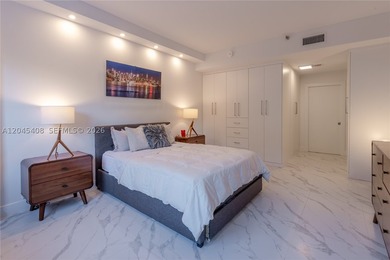 REMODELED LANAI 2/2 UNIT!! With a huge outdoor area (1000sqft) - photo 16