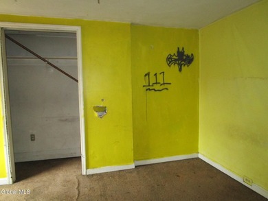 Bank Foreclosure. Sold as is where is! 3 Unit needs extensive - photo 17