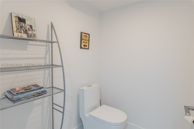 REMODELED LANAI 2/2 UNIT!! With a huge outdoor area (1000sqft) - photo 18