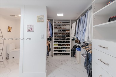 REMODELED LANAI 2/2 UNIT!! With a huge outdoor area (1000sqft) - photo 20