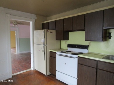 Bank Foreclosure. Sold as is where is! 3 Unit needs extensive - photo 24