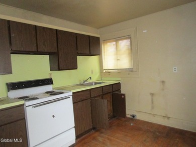Bank Foreclosure. Sold as is where is! 3 Unit needs extensive - photo 25