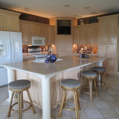 Welcome to a very carefully created and designed home promising - photo 29