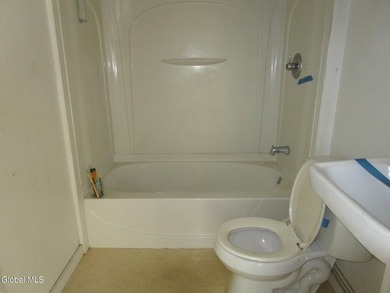 Bank Foreclosure. Sold as is where is! 3 Unit needs extensive - photo 30