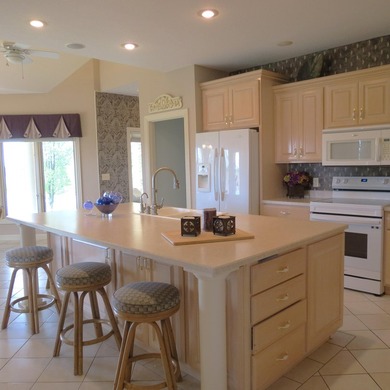 Welcome to a very carefully created and designed home promising - photo 31
