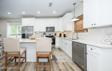 Quality new construction in Pascagoula just built in 2022! - photo 32