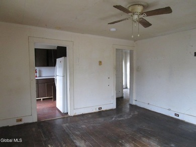 Bank Foreclosure. Sold as is where is! 3 Unit needs extensive - photo 33
