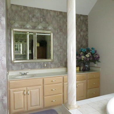 Welcome to a very carefully created and designed home promising - photo 36