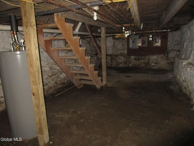 Bank Foreclosure. Sold as is where is! 3 Unit needs extensive - photo 37