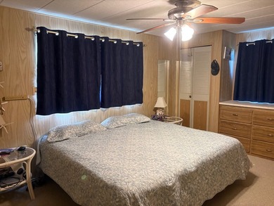 This beautifully kept home features 2 bedrooms, 1.5 bathrooms - photo 11