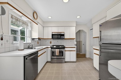 Welcome to 567 Pearl Street! This expansive and well maintained - photo 16