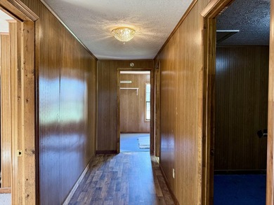 Highlights: This property offers a charming cabin-style 3 bed/2 - photo 17