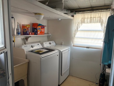 This beautifully kept home features 2 bedrooms, 1.5 bathrooms - photo 20