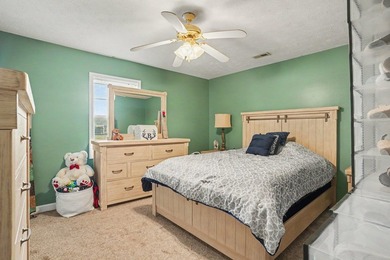 Welcome home to this charming 3-bedroom, 2-bathroom property - photo 22