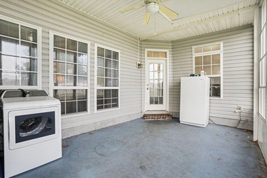 Welcome home to this charming 3-bedroom, 2-bathroom property - photo 26