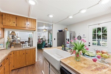 Charming updated 1940's white Farmhouse with 4 bedrooms & 2.5 - photo 30