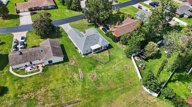 Welcome home to this charming 3-bedroom, 2-bathroom property - photo 31