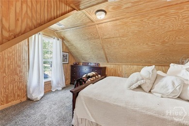 Charming updated 1940's white Farmhouse with 4 bedrooms & 2.5 - photo 34