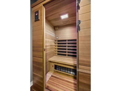 2,931 sqft. of main living space + 1,418 sqft. of a fully - photo 34