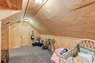Charming updated 1940's white Farmhouse with 4 bedrooms & 2.5 - photo 35