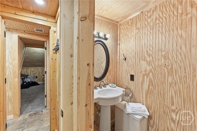 Charming updated 1940's white Farmhouse with 4 bedrooms & 2.5 - photo 37