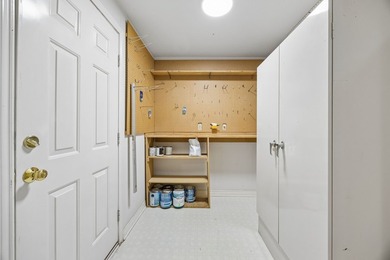 2,931 sqft. of main living space + 1,418 sqft. of a fully - photo 37