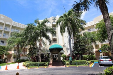 Lake Condo For Sale in Doral, Florida