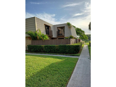 Centrally located large townhome with tile on 1st floor, wood on - photo 3