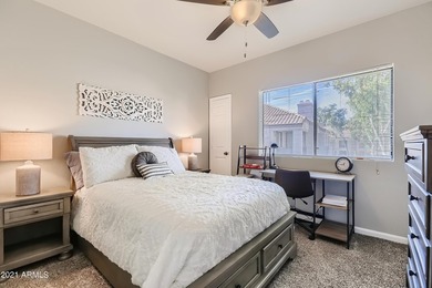 Exceptional 5-star newly remodeled top to bottom. 2 beds, 2 - photo 9