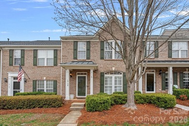 Lake Norman Townhome/Townhouse For Sale in Cornelius North Carolina