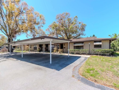 Lake Condo For Sale in Dunedin, Florida