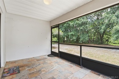 Tucked into the laid-back charm Sugarmill Woods, this charming - photo 4