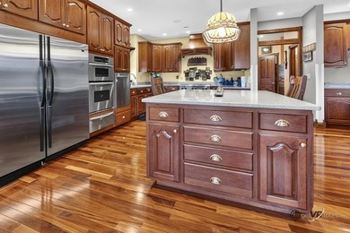 Golf Course Luxury Retreat Home, 4000 sq ft., with theatre room - photo 10