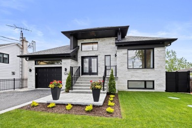 Lake Home For Sale in Lanoraie,