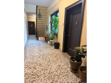 Charm, Convenience, and Community can all be found at 880 W - photo 11