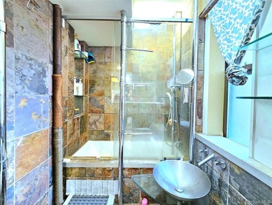 Cash preferred. Priced to Sell. This one-bedroom Co-op unit is - photo 11