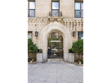 Charm, Convenience, and Community can all be found at 880 W - photo 12