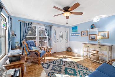 Canalfront 4-bedroom home situated on a private lot in Pine - photo 4
