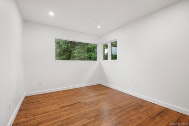 Turnkey home with style! Totally Renovated from Top to Bottom! - photo 18