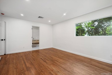 Turnkey home with style! Totally Renovated from Top to Bottom! - photo 23