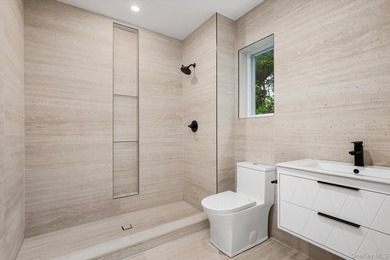 Turnkey home with style! Totally Renovated from Top to Bottom! - photo 25